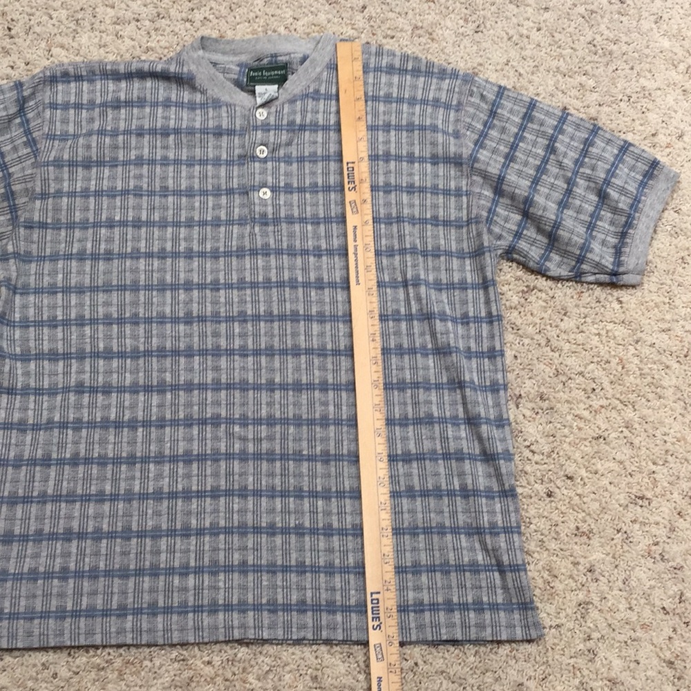 🛑FREE W/$10 purchase🛑 casual short sleeve shirt. - Picture 3 of 6